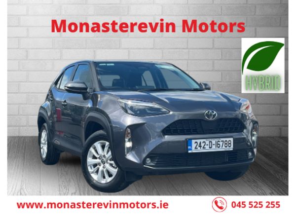 Toyota Yaris Cross Hatchback, Petrol Hybrid, 2024, Grey