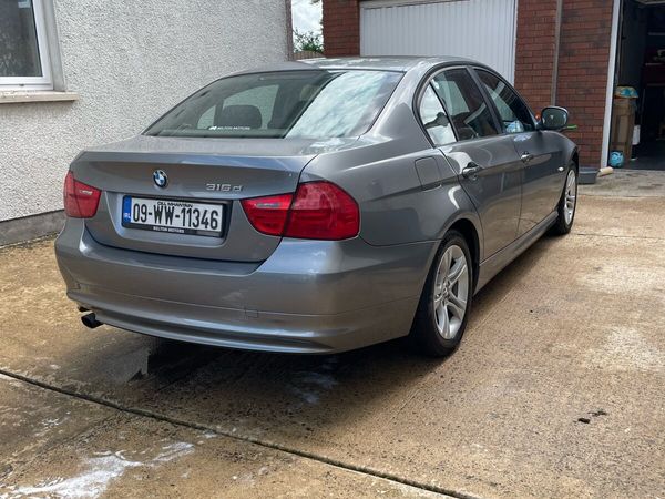 BMW 3-Series Saloon, Diesel, 2009, Grey