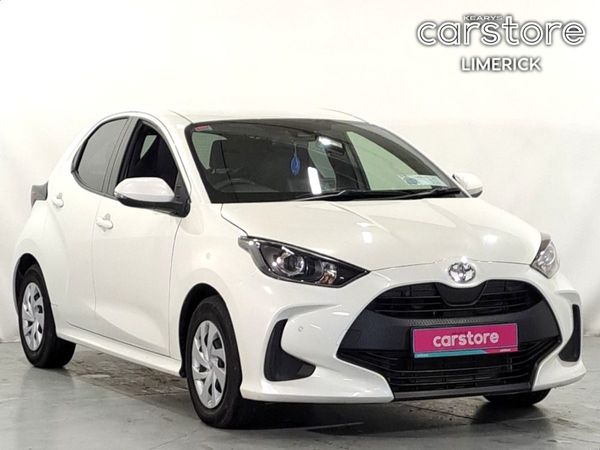 Toyota Yaris Hatchback, Petrol, 2021, White