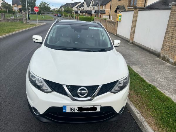 Nissan Qashqai Hatchback, Diesel, 2016, White
