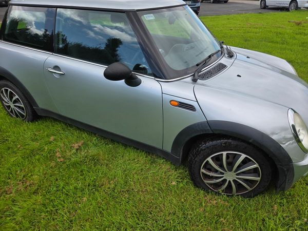 Mini One Saloon, Petrol, 2004, Silver