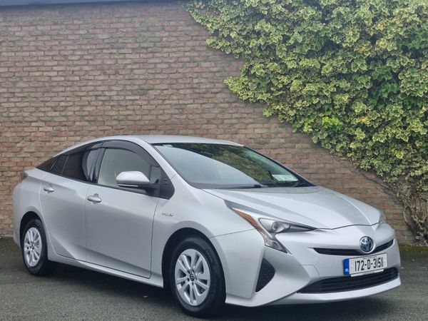 Toyota Prius Hatchback, Petrol Hybrid, 2017, Silver
