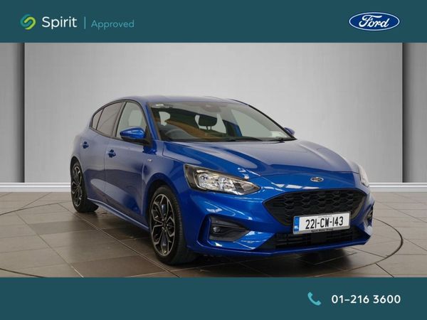 Ford Focus Hatchback, Petrol Hybrid, 2022, Blue