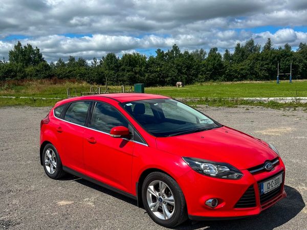 Ford Focus Hatchback, Diesel, 2012, Red