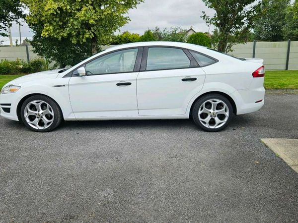 Ford Mondeo Hatchback, Diesel, 2013, White