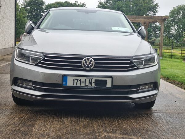 Volkswagen Passat Saloon, Diesel, 2017, Silver