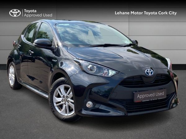Toyota Yaris Hatchback, Petrol Hybrid, 2021, Black