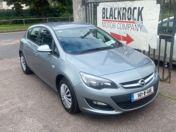 Opel Astra MPV, Petrol, 2014, Silver