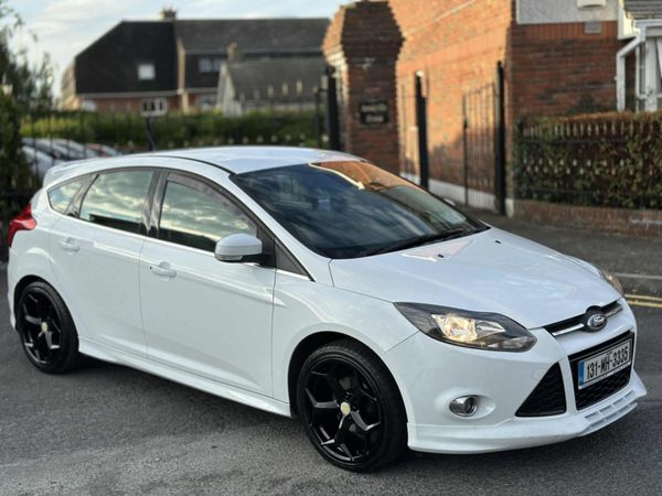 Ford Focus Hatchback, Diesel, 2013, White