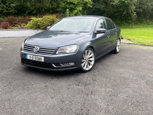 Volkswagen Passat Saloon, Diesel, 2011, Grey