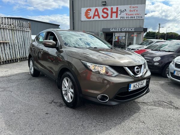 Nissan Qashqai Hatchback, Diesel, 2014, Brown
