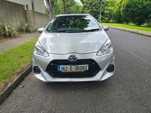 Toyota Aqua Hatchback, Petrol Hybrid, 2016, Silver