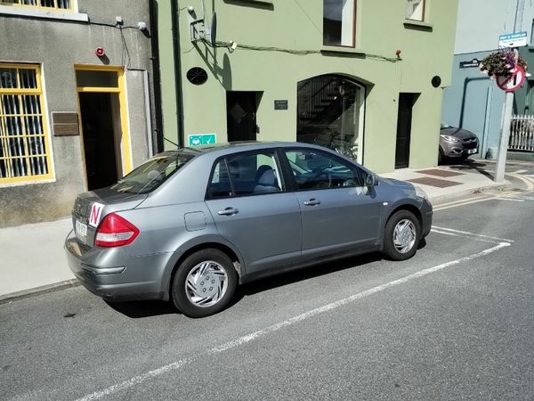 Nissan Tiida Saloon, Petrol, 2008, Grey