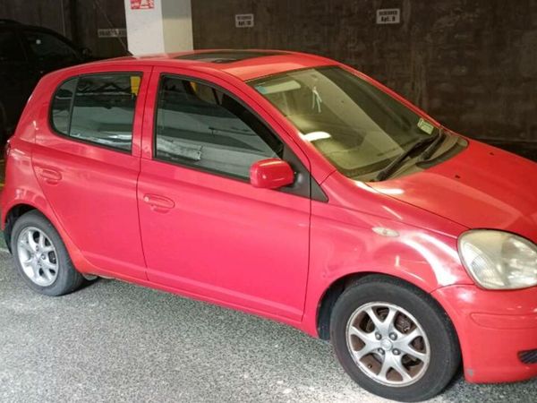 Toyota Yaris Hatchback, Petrol, 2005, Red