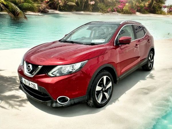 Nissan Qashqai Hatchback, Diesel, 2016, Red