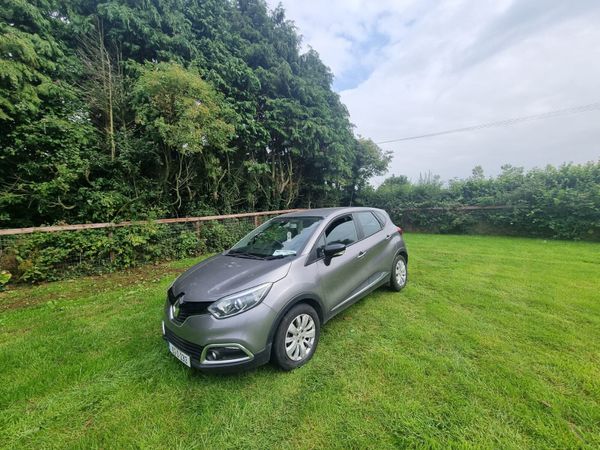 Renault Captur Hatchback, Diesel, 2015, Grey