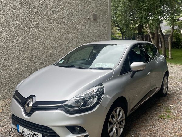 Renault Clio Hatchback, Petrol, 2019, Grey