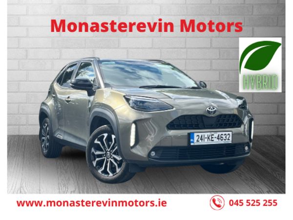 Toyota Yaris Cross Hatchback, Petrol Hybrid, 2024, Green