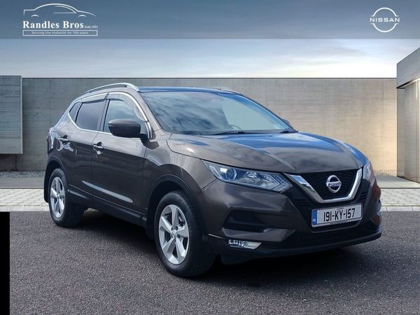 Nissan Qashqai MPV, Petrol, 2019, Brown