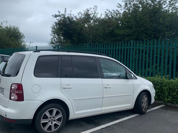 Volkswagen Touran MPV, Petrol, 2008, White
