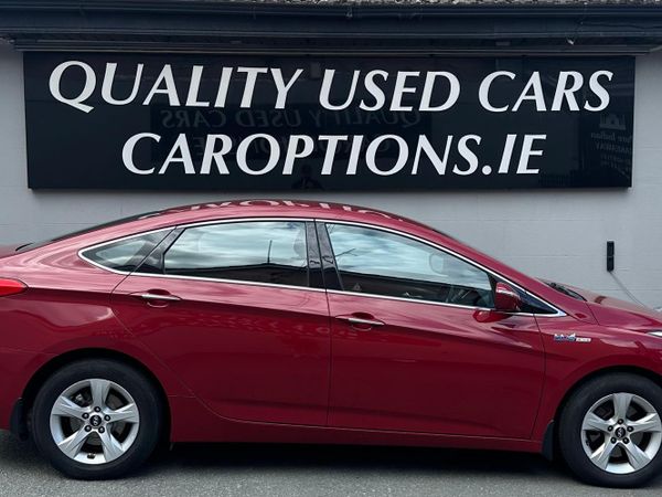 Hyundai i40 Saloon, Diesel, 2015, Red