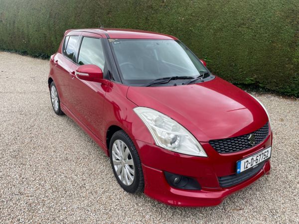 Suzuki Swift Hatchback, Petrol, 2012, Red