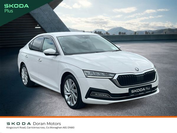Skoda Octavia Hatchback, Diesel, 2023, White