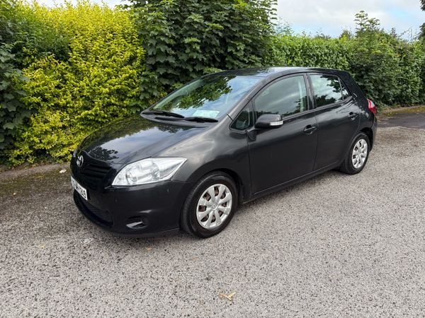 Toyota Auris Hatchback, Diesel, 2012, Black