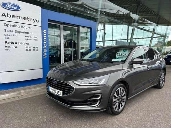Ford Focus Hatchback, Petrol, 2022, Grey