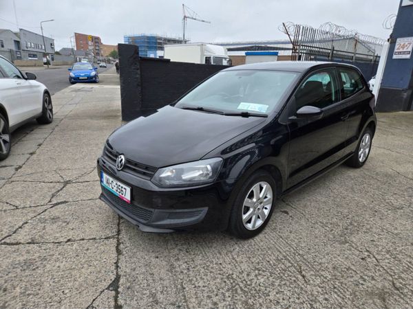 Volkswagen Polo Hatchback, Petrol, 2014, Black