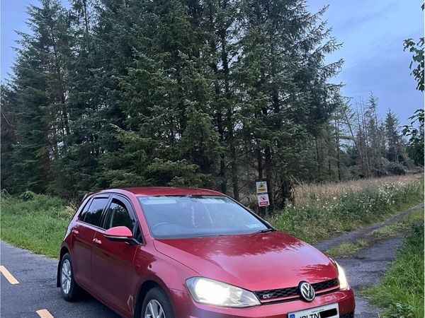 Volkswagen Golf Hatchback, Diesel, 2013, Red