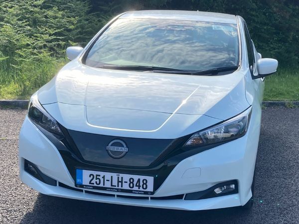 Nissan Leaf Hatchback, Electric, 2025, White