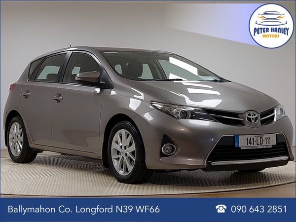 Toyota Auris Hatchback, Diesel, 2014, Gold