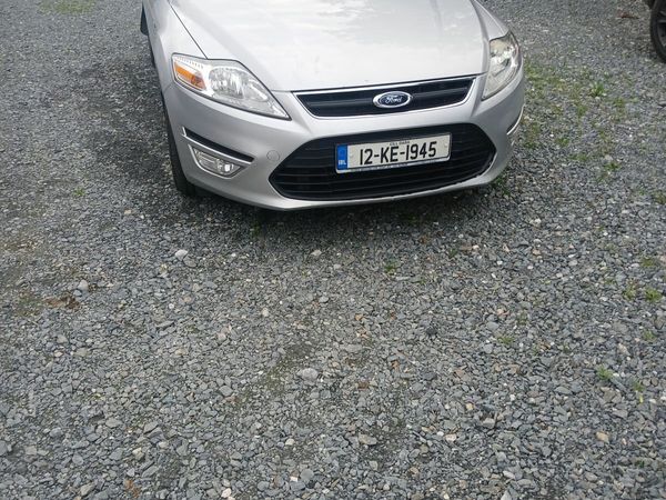 Ford Mondeo Saloon, Diesel, 2012, Silver