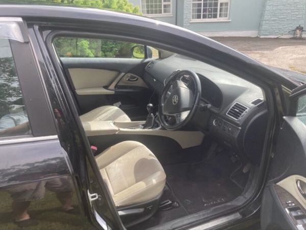 Toyota Avensis Saloon, Diesel, 2014, Black