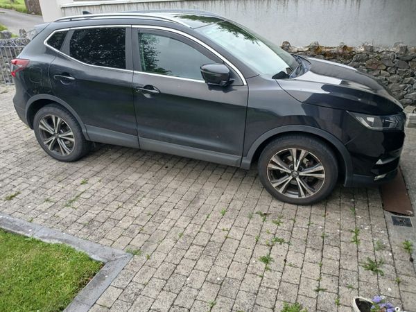 Nissan Qashqai Hatchback, Diesel, 2018, Black