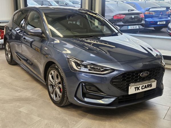 Ford Focus Hatchback, Petrol, 2023, Blue