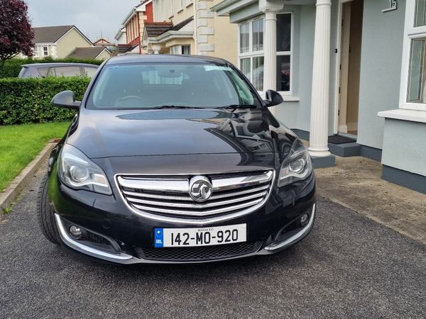 Vauxhall Insignia Hatchback, Diesel, 2014, Black