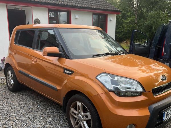 Kia Soul Hatchback, Petrol, 2009, Orange
