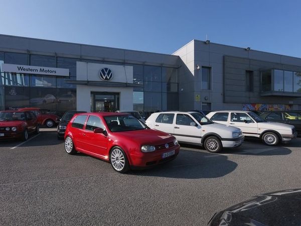Volkswagen Golf Hatchback, Petrol, 2001, Red