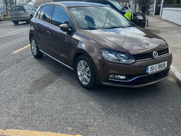 Volkswagen Polo Hatchback, Petrol, 2015, Brown