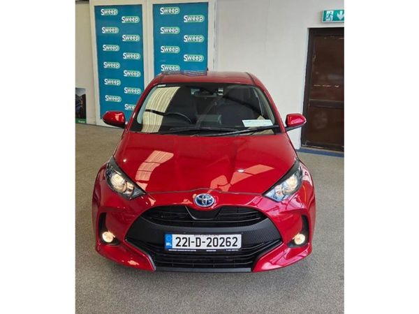 Toyota Yaris Hatchback, Petrol Hybrid, 2022, Red