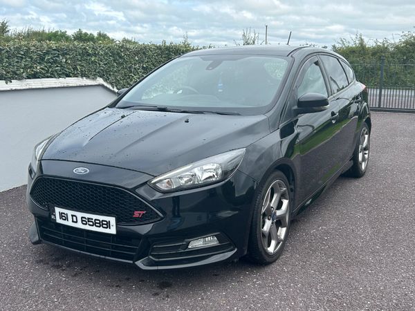 Ford Focus Hatchback, Diesel, 2016, Black