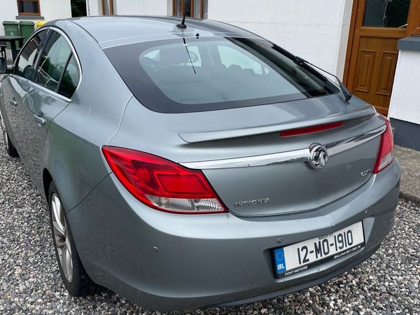 Vauxhall Insignia Hatchback, Diesel, 2012, Silver