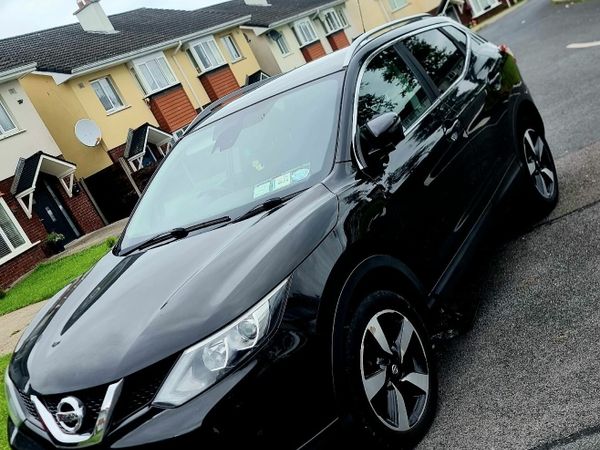 Nissan Qashqai SUV, Diesel, 2017, Black