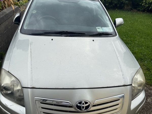 Toyota Avensis Estate, Petrol, 2009, Silver