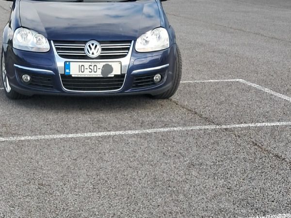 Volkswagen Jetta Saloon, Diesel, 2010, Blue