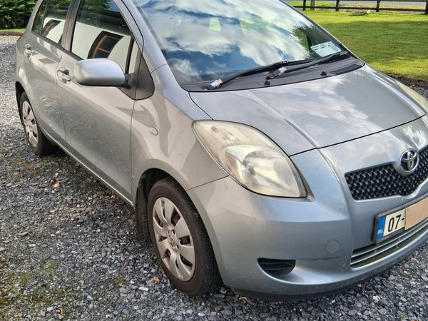 Toyota Yaris Hatchback, Petrol, 2007, Silver