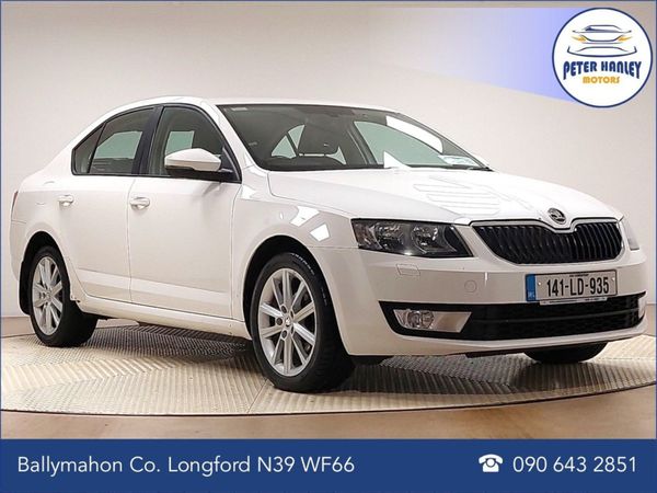 Skoda Octavia Hatchback, Diesel, 2014, White