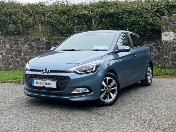 Hyundai i20 Hatchback, Petrol, 2017, Blue